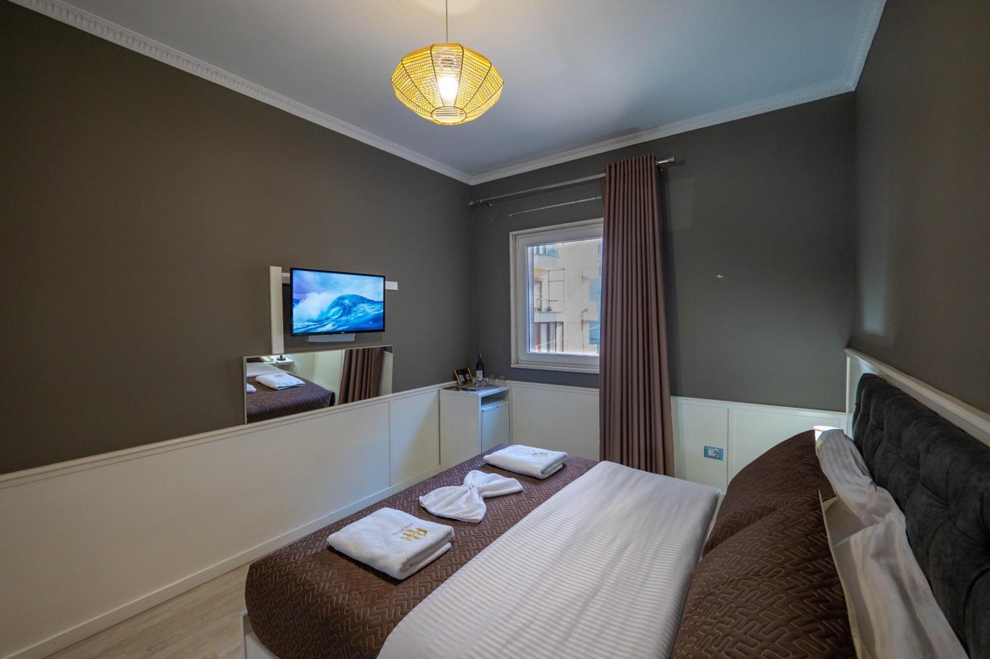 Hotel Aria ติรานา ภายนอก รูปภาพ